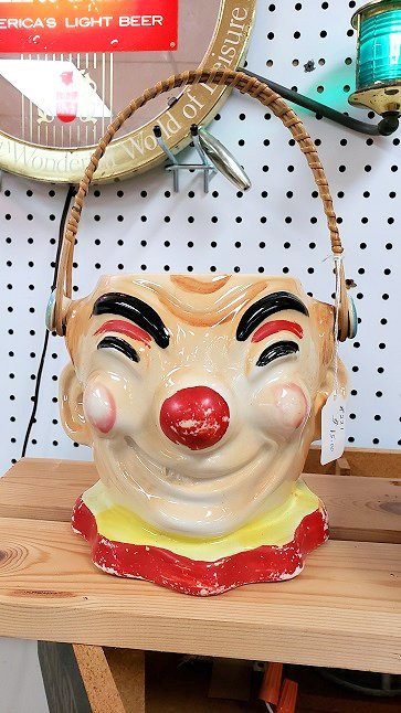 Golden Antiques and Treasures