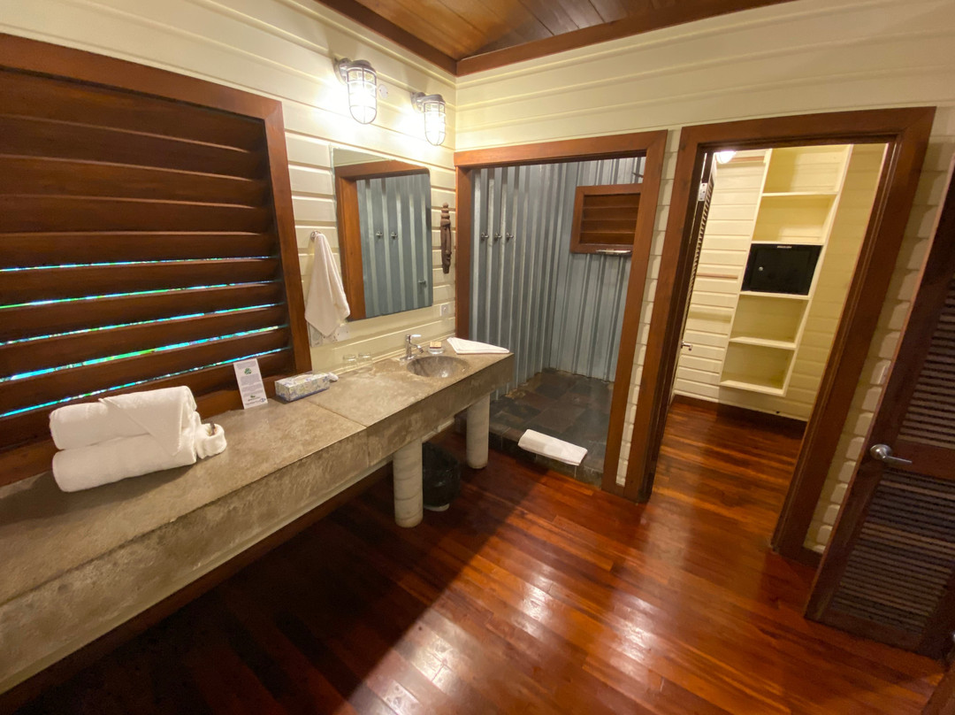 Pagua Bay House Oceanfront Cabanas主图