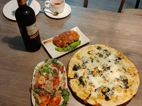 安美达邦帕空坎塔里酒店及服务式公寓主图