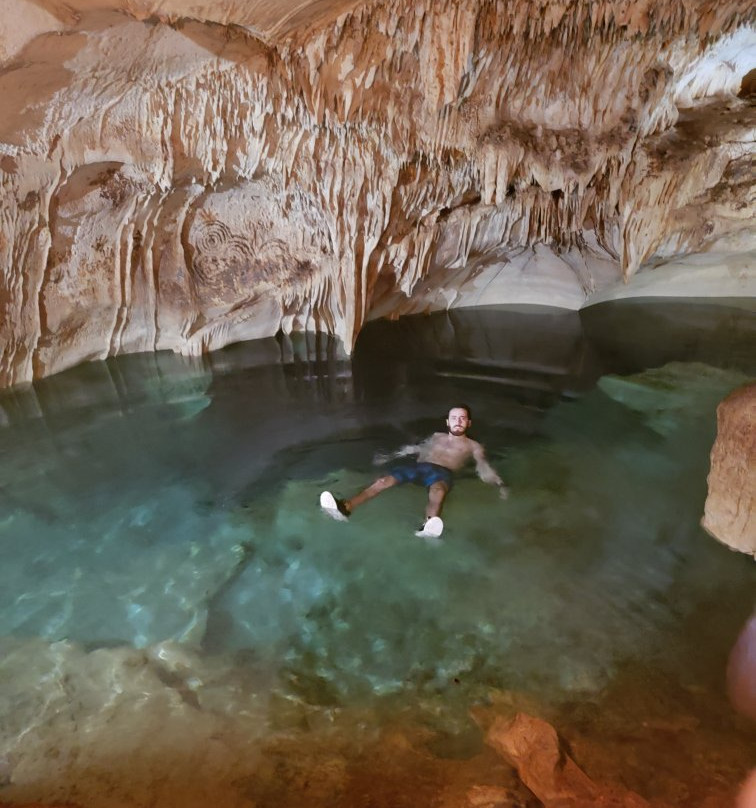 Grutas Santa Maria-Homun必去景点