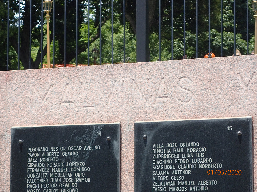 Monumento a Combatientes de Malvinas景点图片