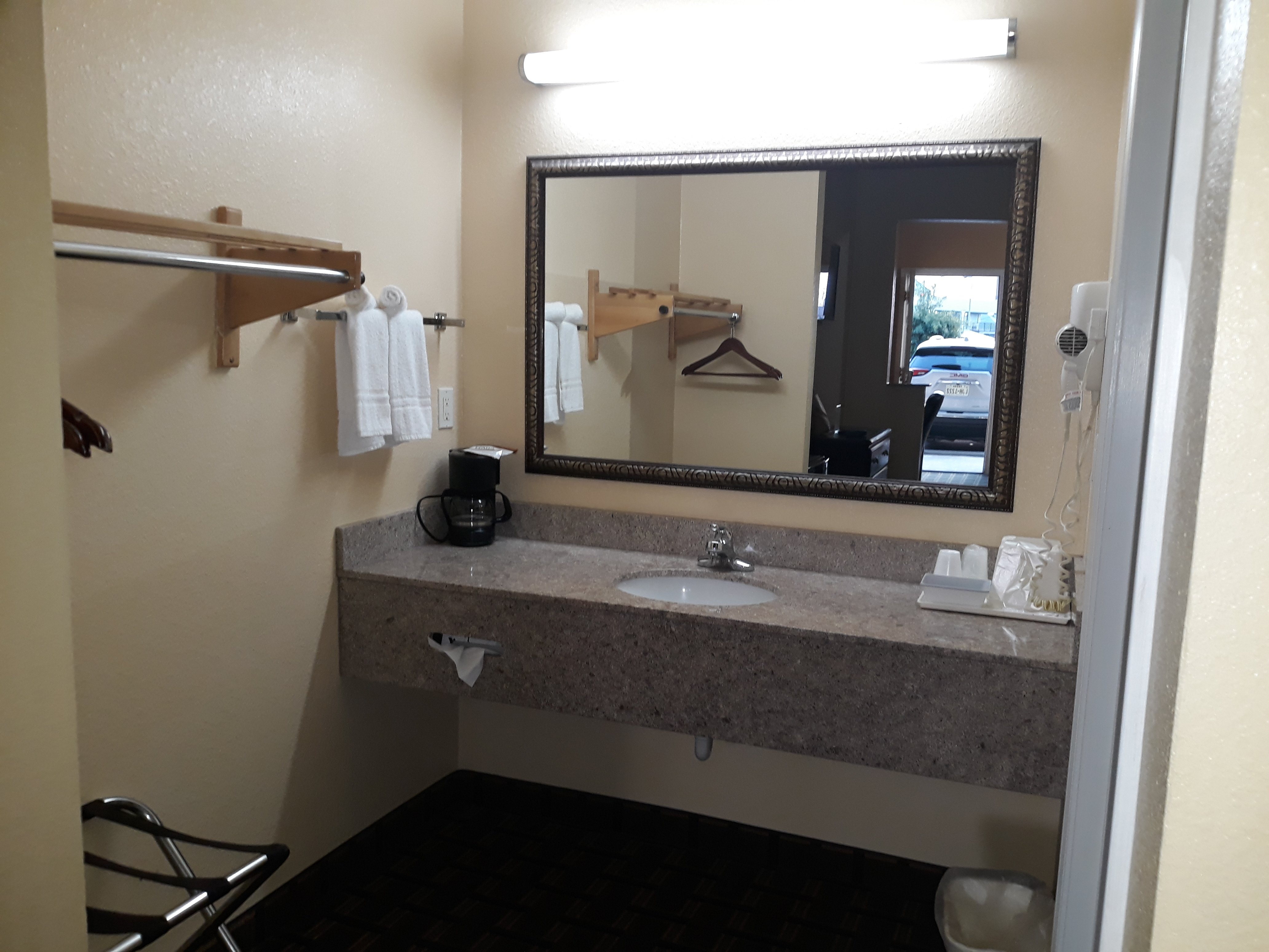 Homegate Inn & Suites-浴室