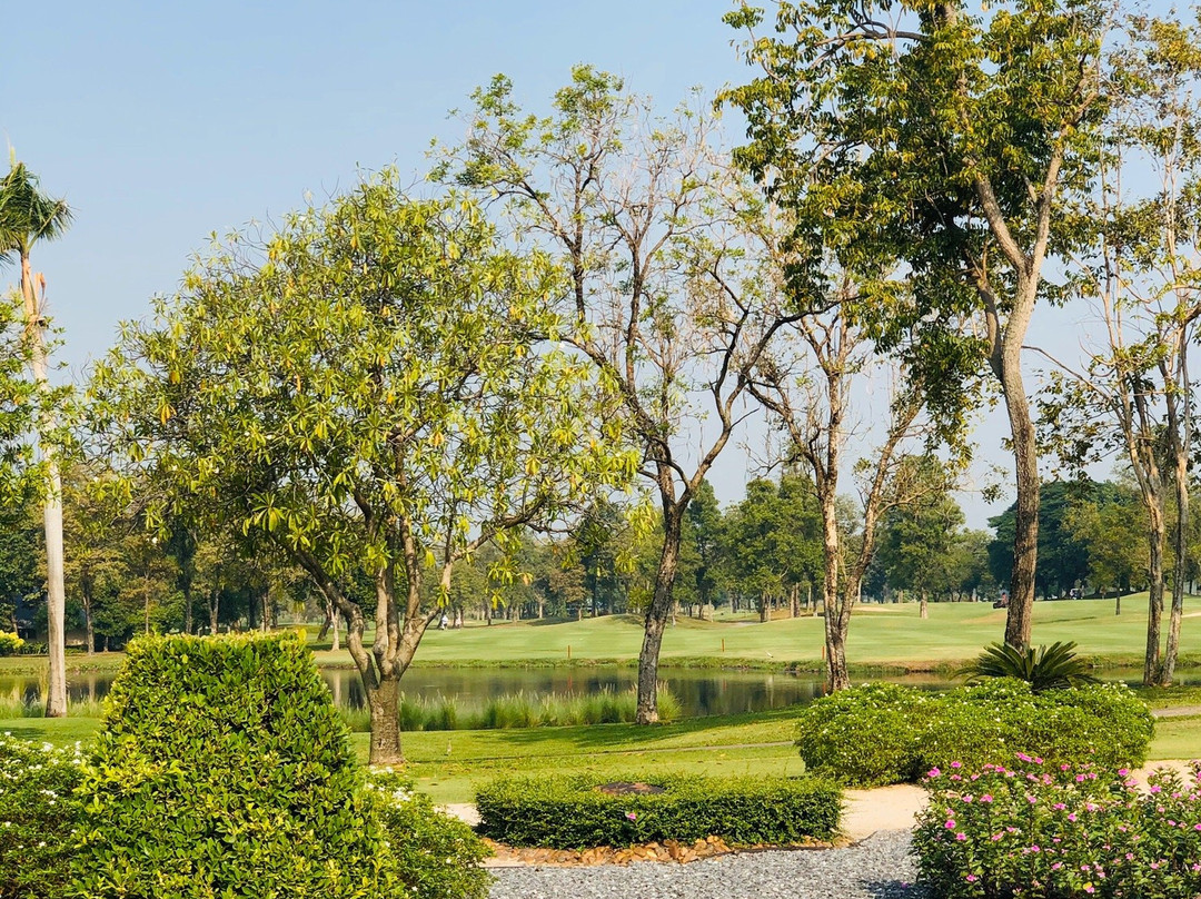 Flora Ville Golf & Country Club-巴吞他尼必去景点