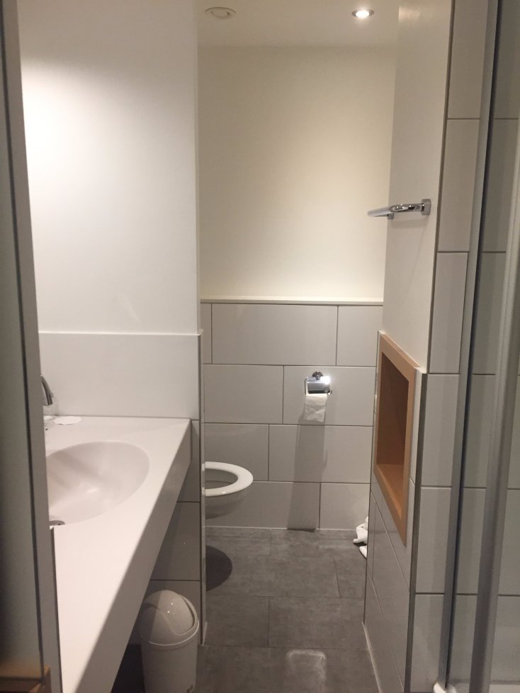 杜塞尔多夫诺伊斯美居酒店-浴室