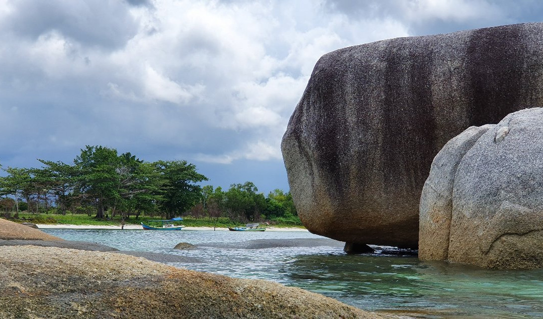 Tanjung Tinggi Beach景点图片