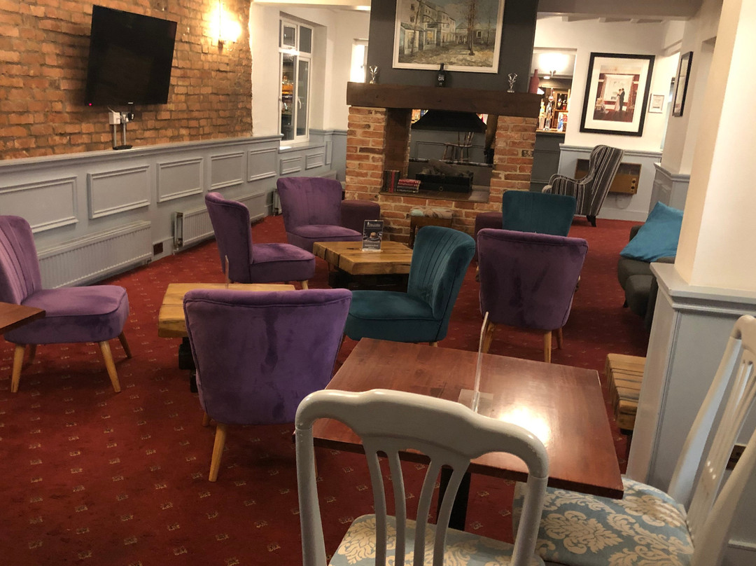 The Cedars Hotel & Restaurant主图