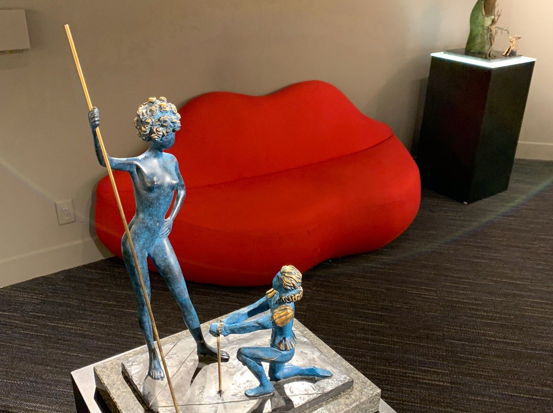 Monterey History & Arts Association: Salvador DalÍ-蒙特雷必去景点