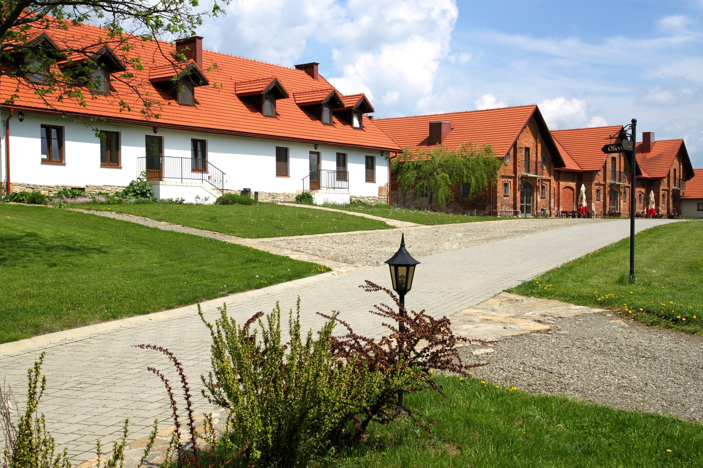 Wine Garden Hotel-官方