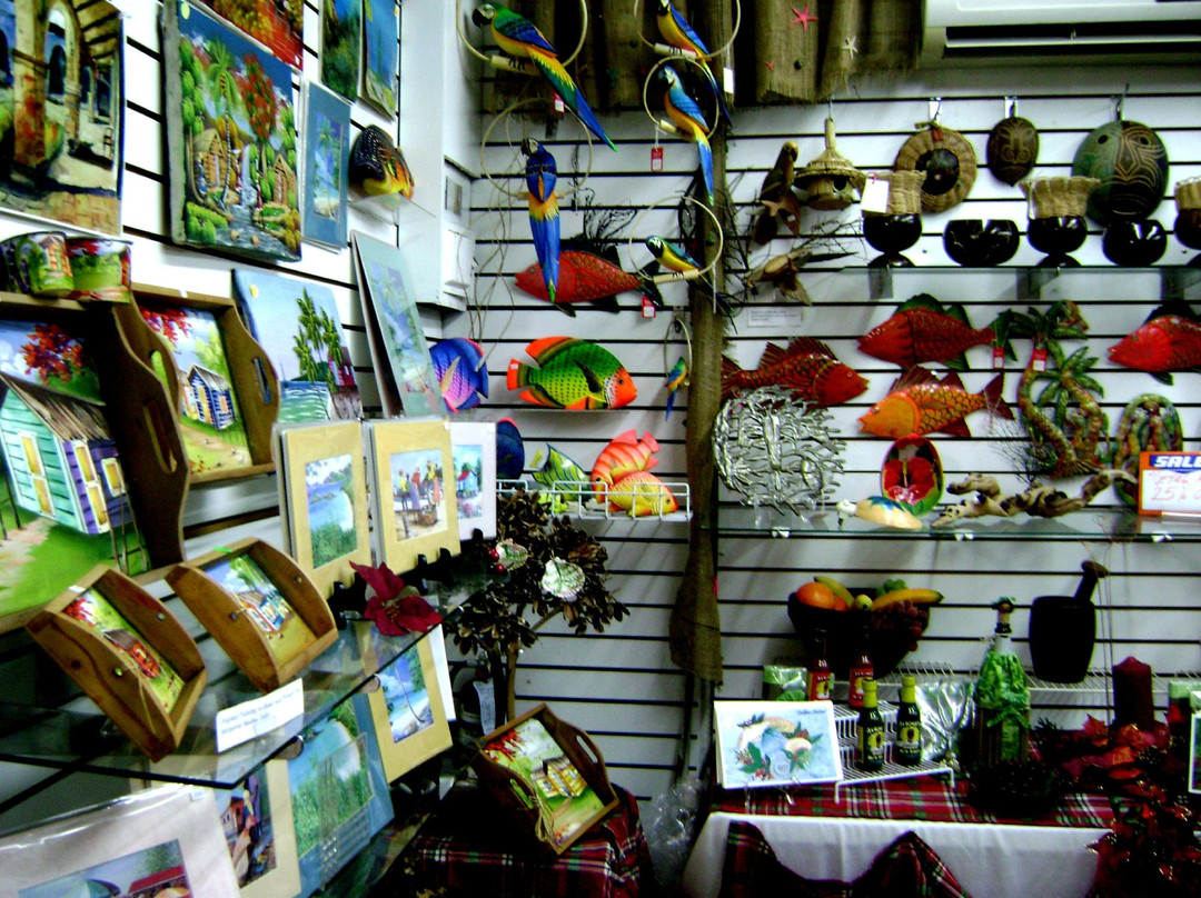 Tropical Creations Gallery, Boutique & Cultural Center-夏洛特阿马利亚必去景点