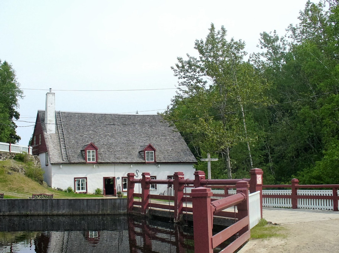 Saint-Hilarion旅游景点-Moulin Seigneurial des Eboulements