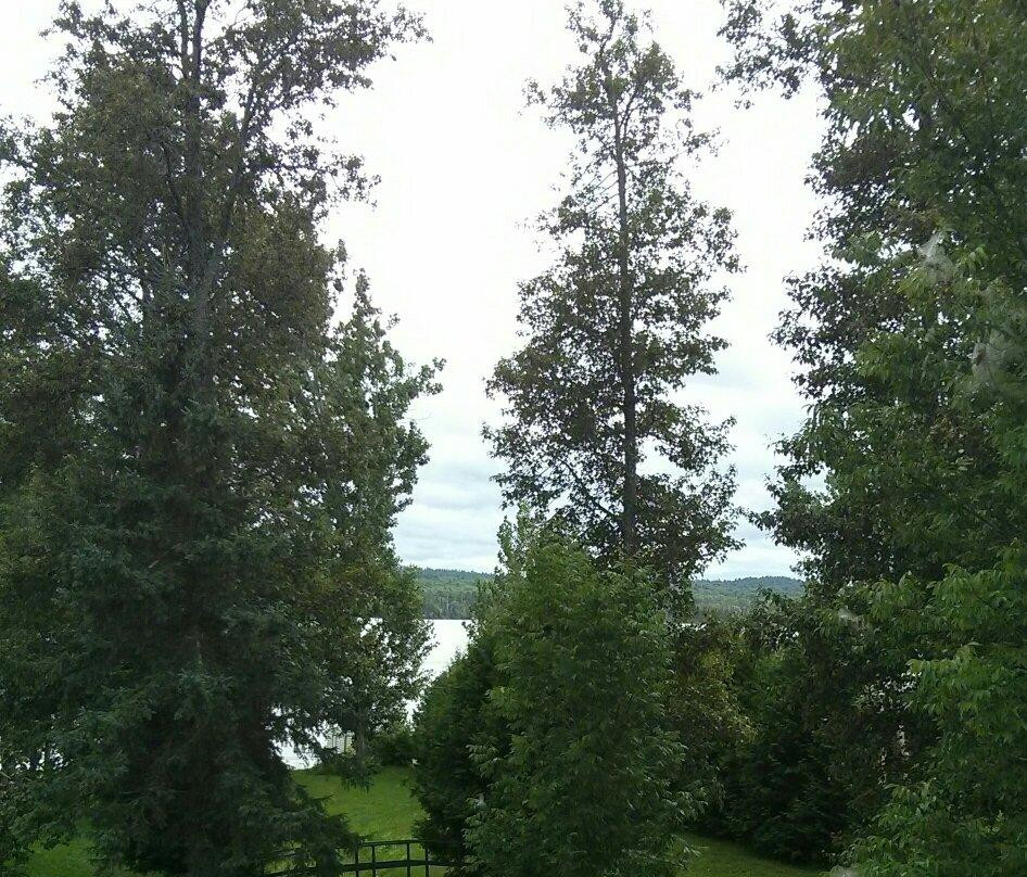 Vermilion Lake景点图片