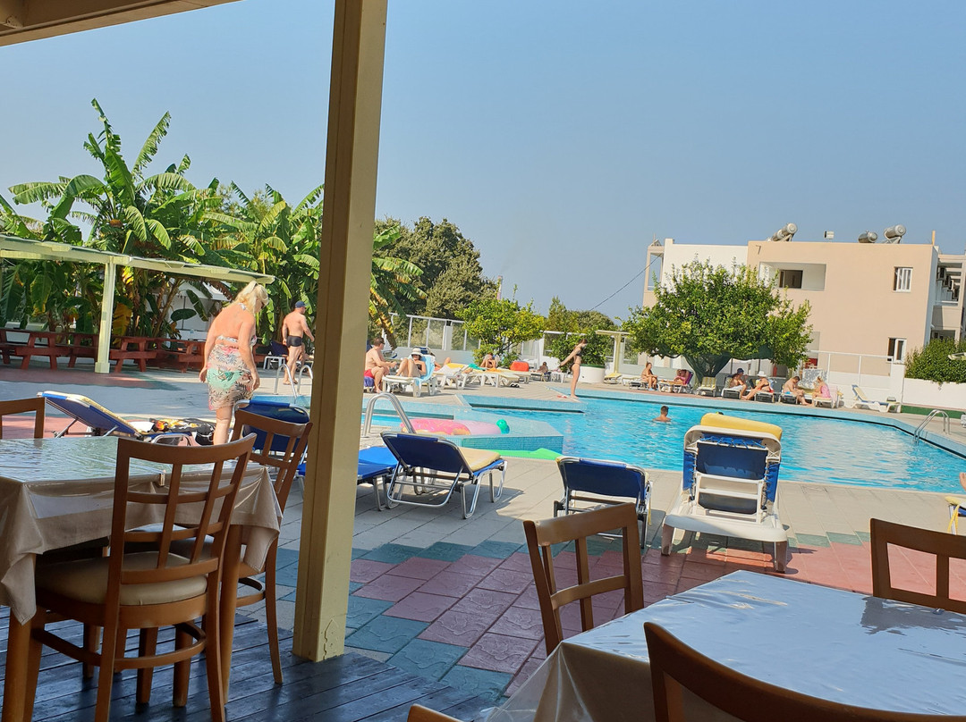 Summer Dream Hotel主图