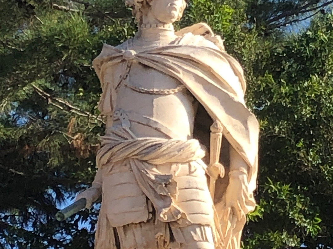 Schulenburg Statue-科孚市必去景点