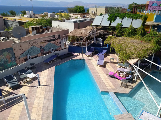 贝都因花园村酒店主图