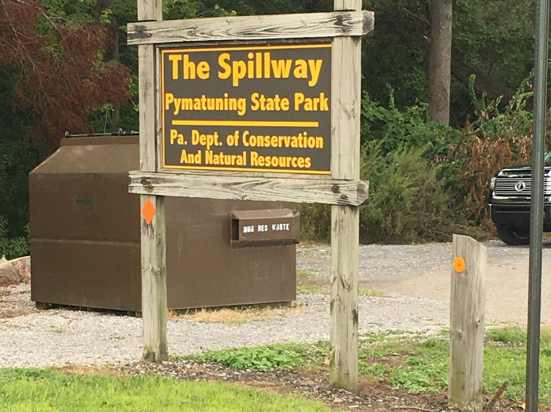 Linesville Spillway景点图片