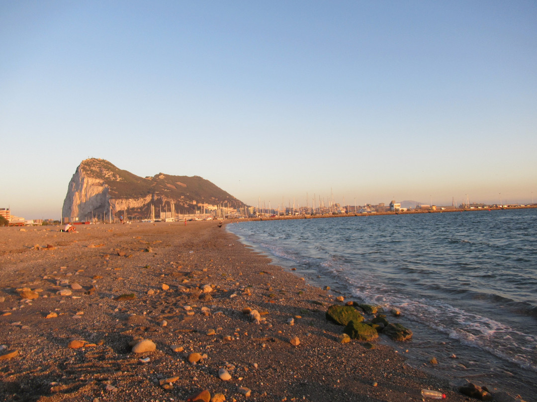 Playa De Poniente景点图片