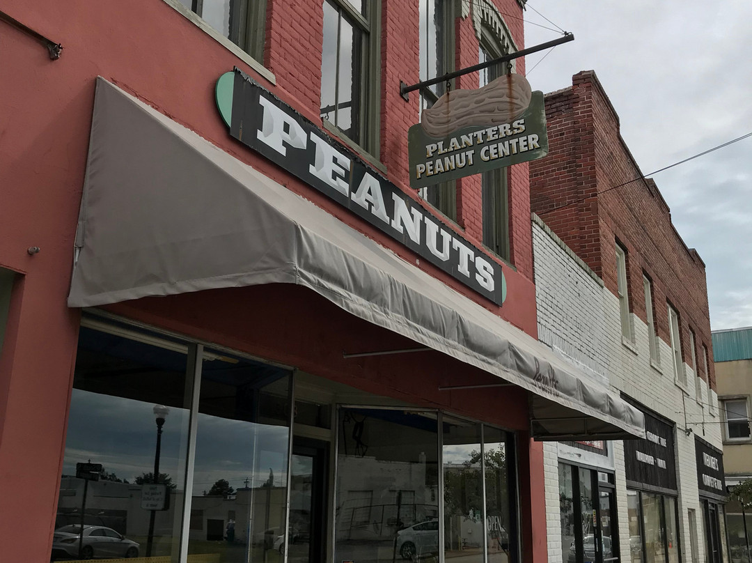 Planters Peanut Center-Suffolk必去景点