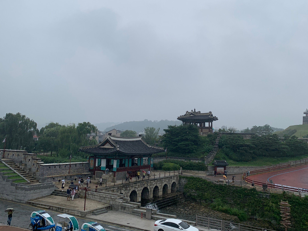 Hwahongmun Gate-水原市必去景点