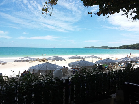 阿瓦塔尔度假酒店主图