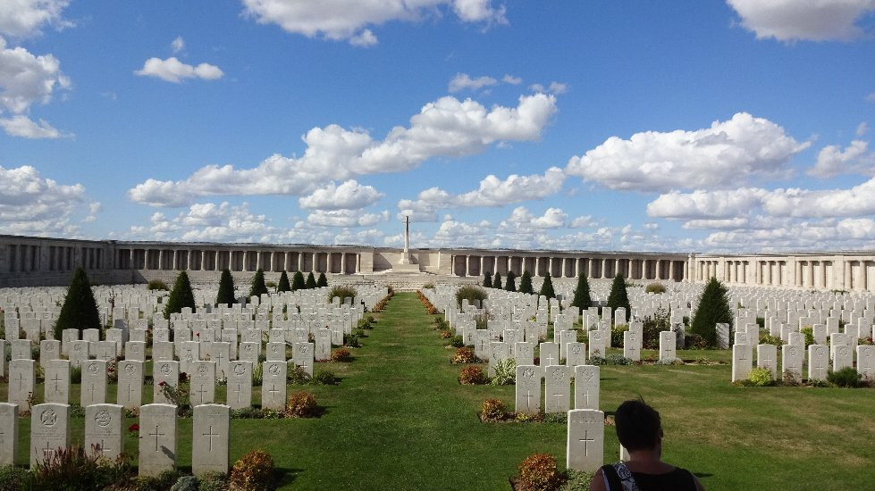 Pozieres Memorial景点图片