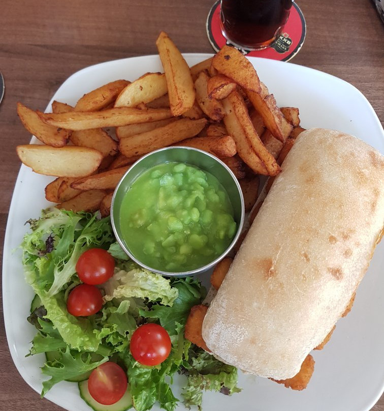 Huttoft餐馆和美食-Popas Kitchen & Bar