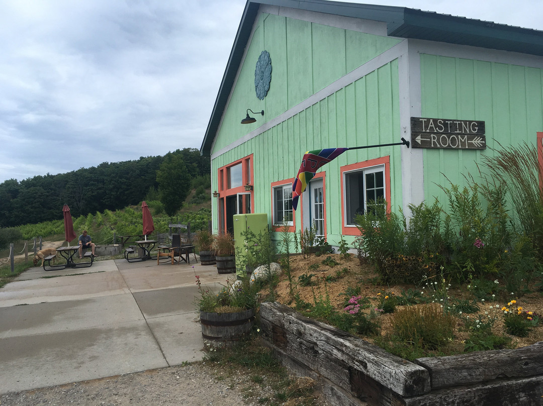 Green Bird Organic Cellars &  Farm景点图片