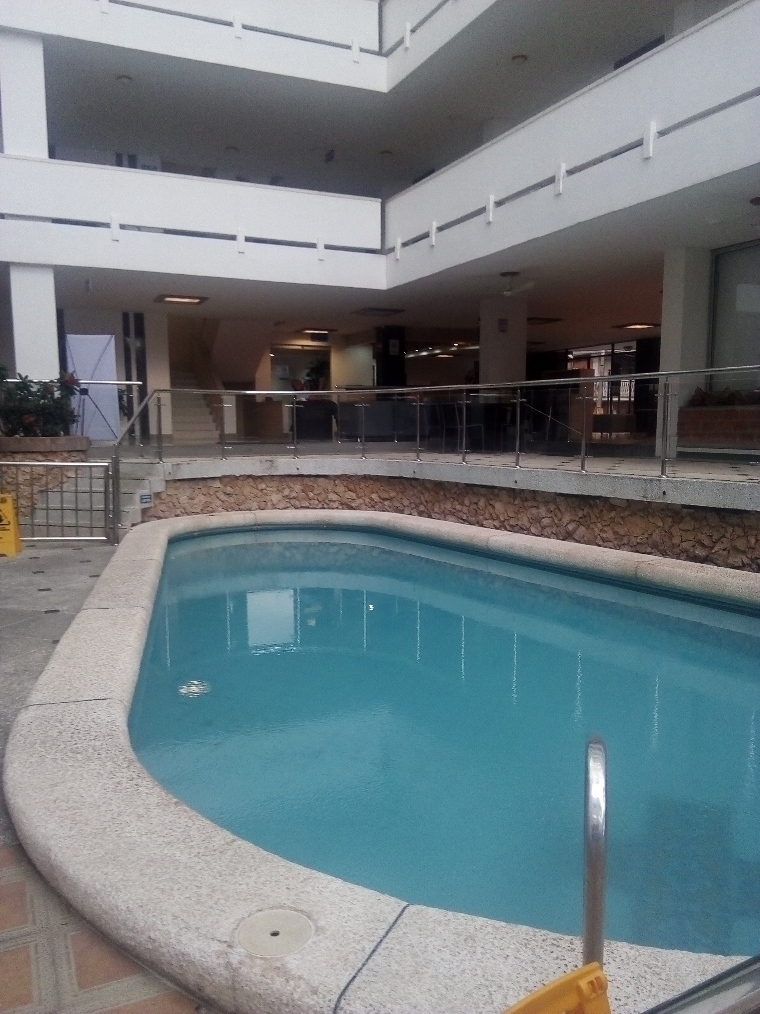 Hotel Sicarare-泳池