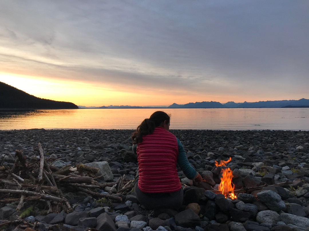 Spirit Walker Expeditions - Day Tours-古斯塔夫斯必去景点