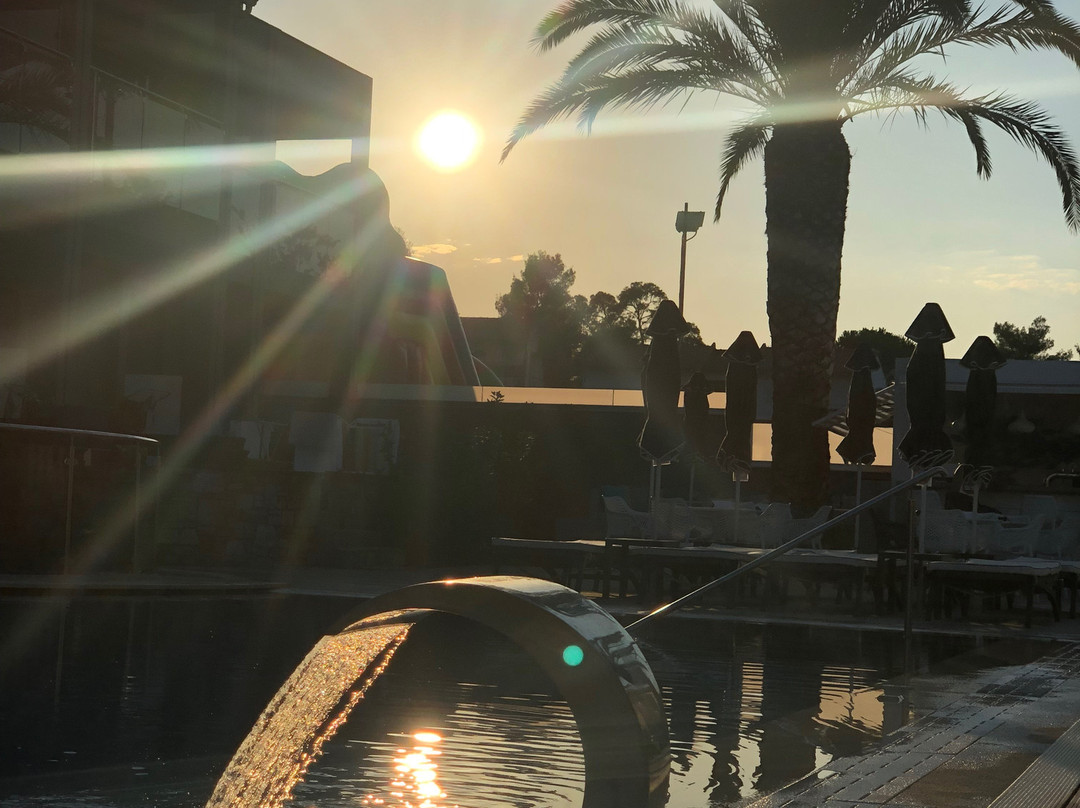 Dionysos Hotel & Suites主图