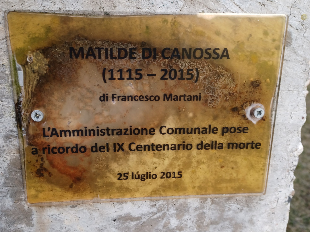 Statua Di Matilde Di Canossa景点图片