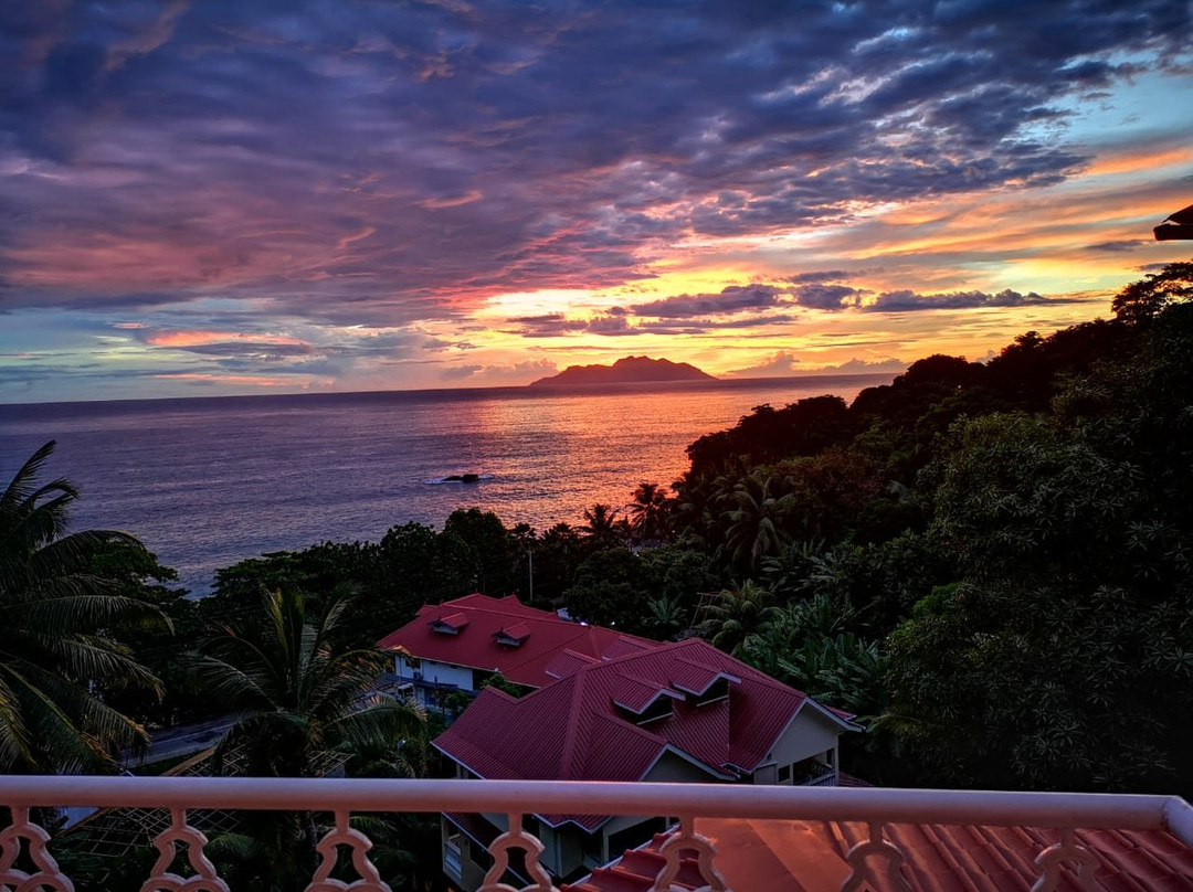 Glacis Heights Villa主图