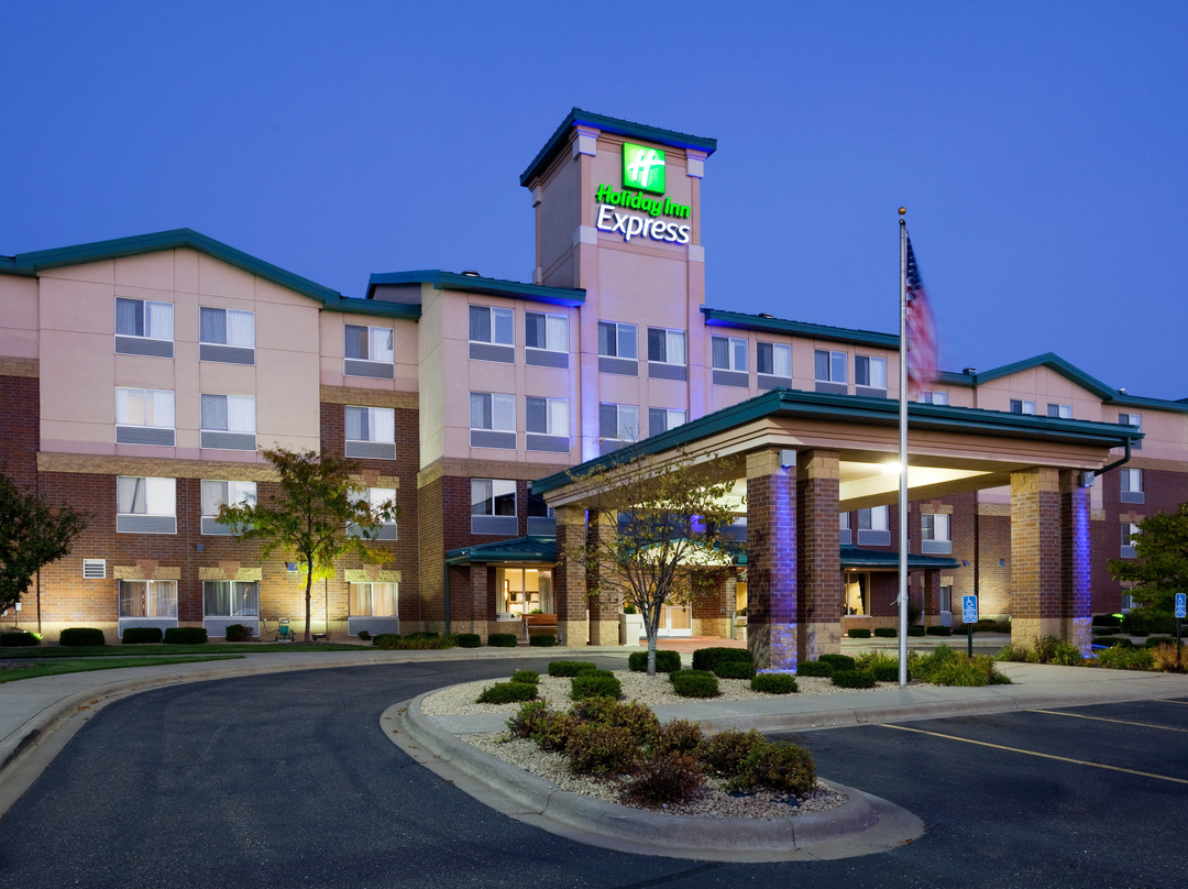 Holiday Inn Express & Suites St. Paul Ne (vadnais Heights) By IHG主图