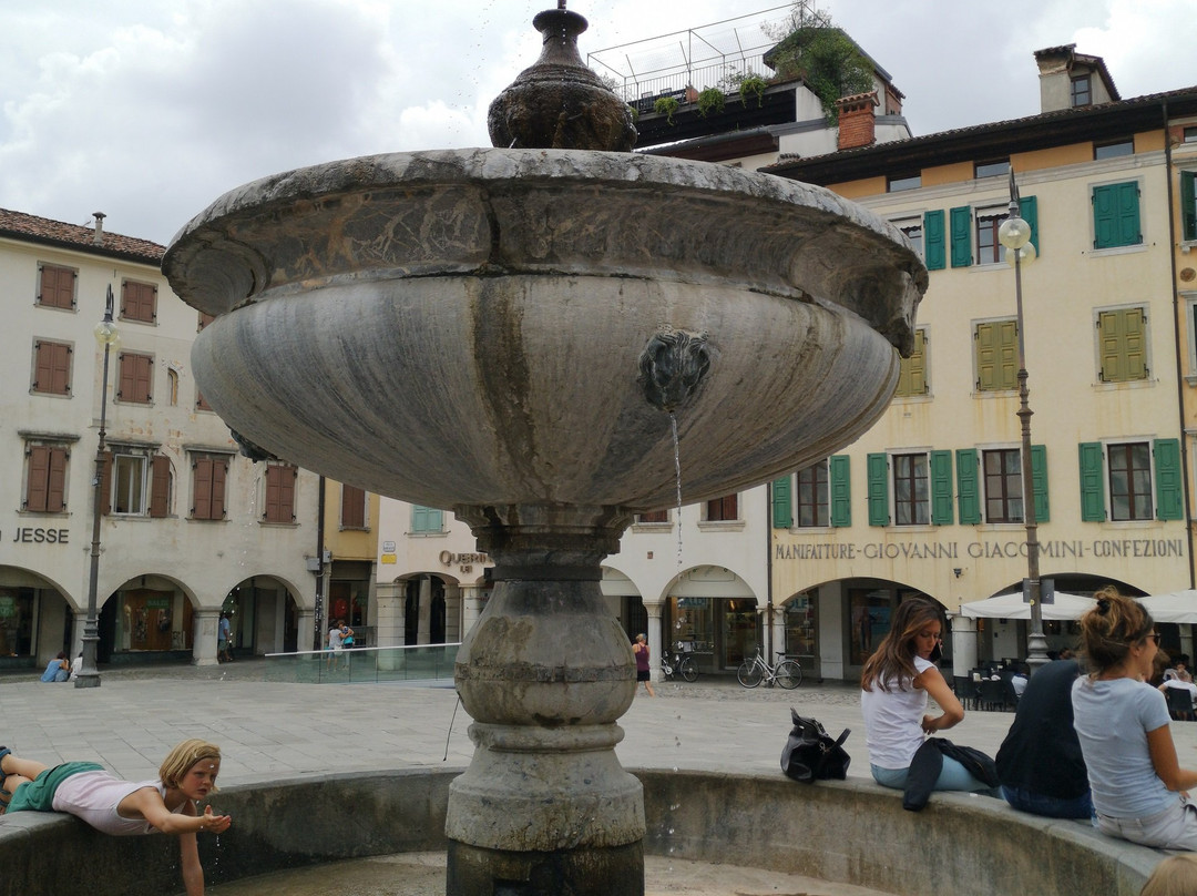 Fontana di Giovanni da Udine (1543)-乌迪内必去景点