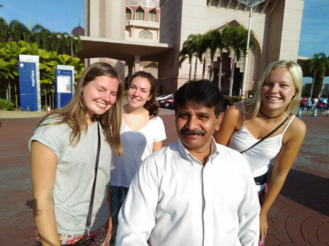 Malaysian Explorations & Adventures-黑风洞必去景点