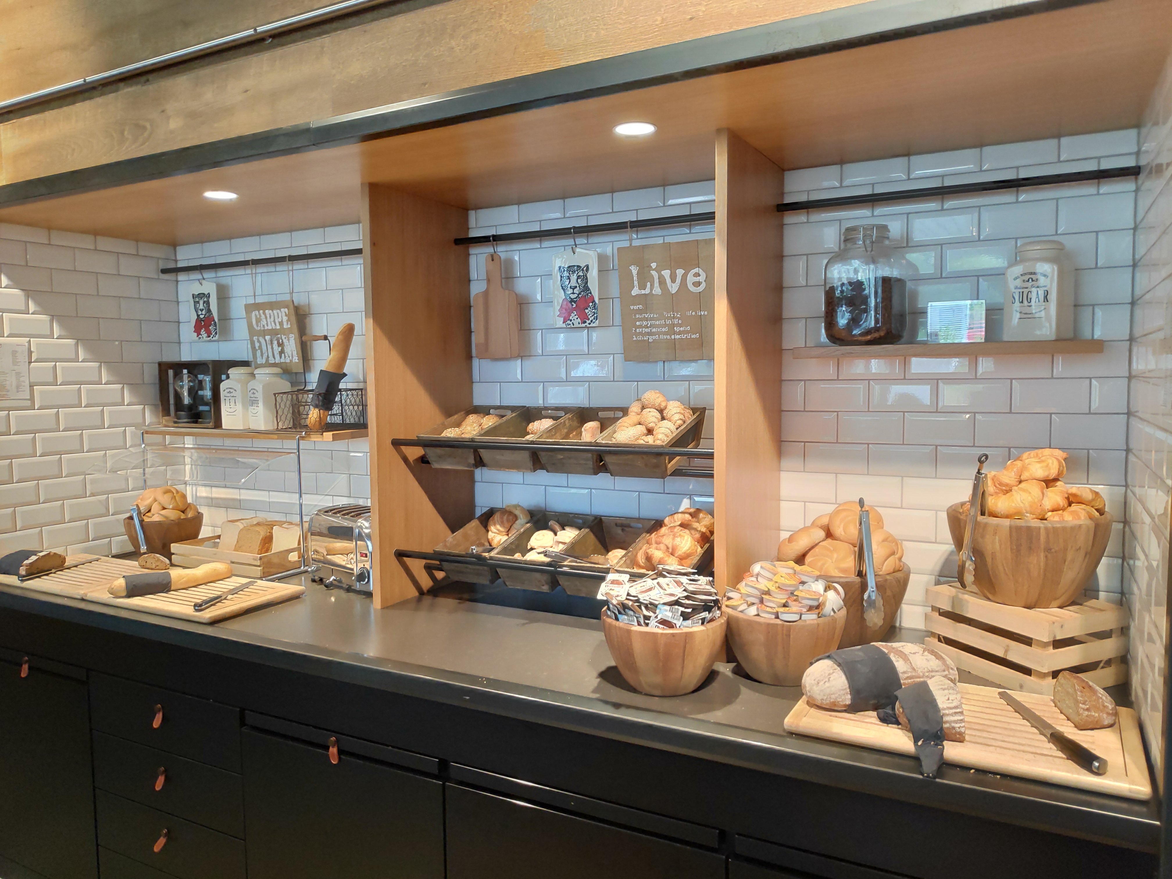 MOXY Vienna Airport-餐饮