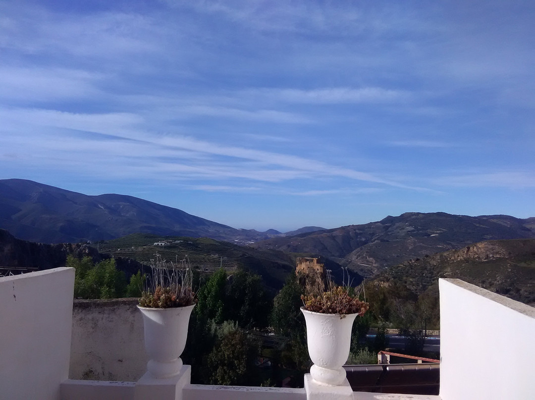 兰哈龙城堡酒店主图