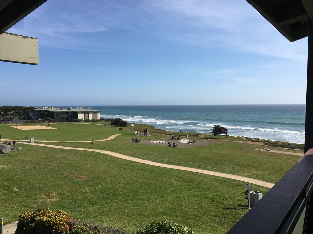 贝斯特韦斯特卡瓦利尔海滨度假酒店主图