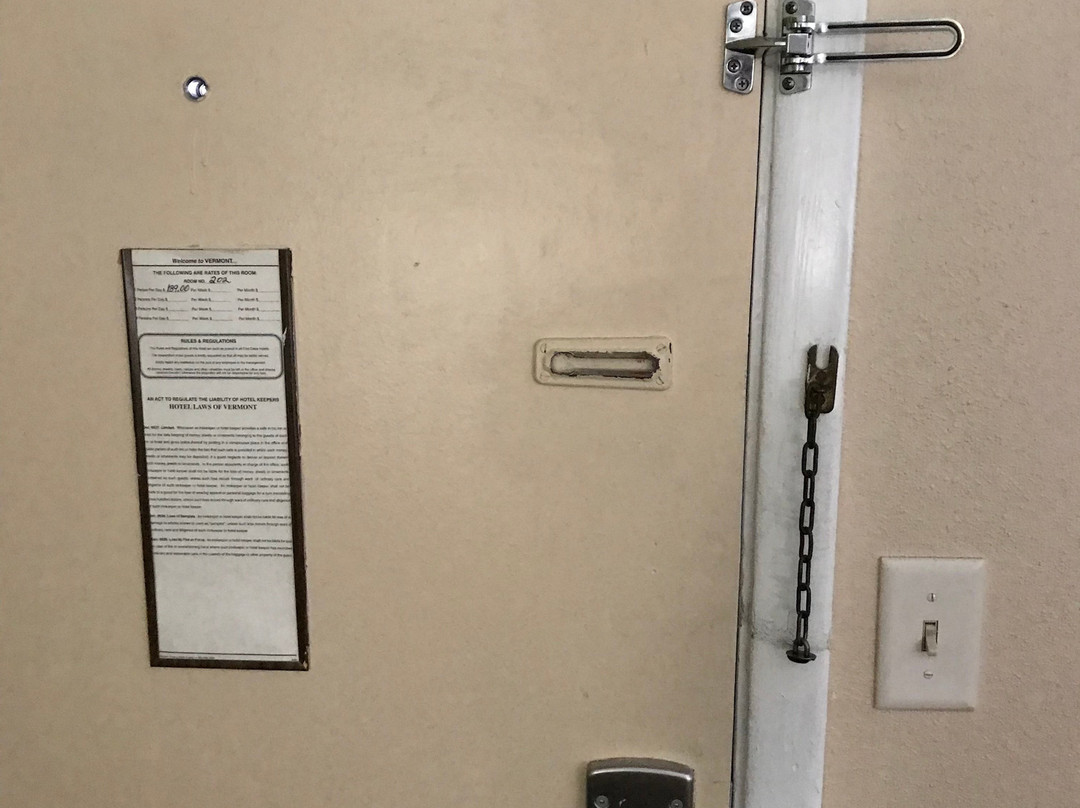 Travelodge by Wyndham South Burlington主图