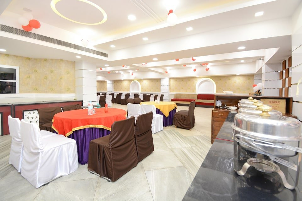 Capital O 33480 Hotel Amsun Pride主图