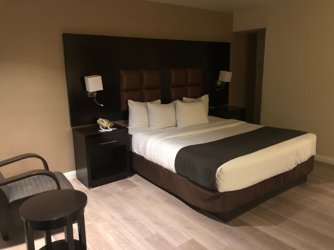 戴斯唐尼酒店主图