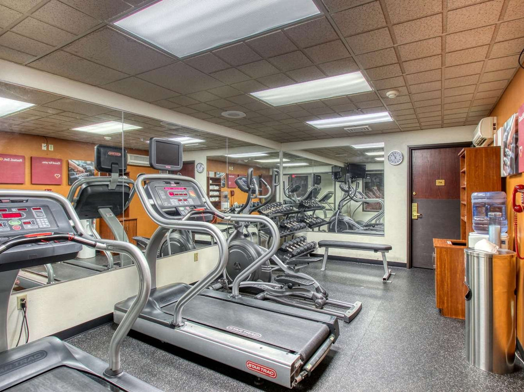 Comfort Suites Madison West主图