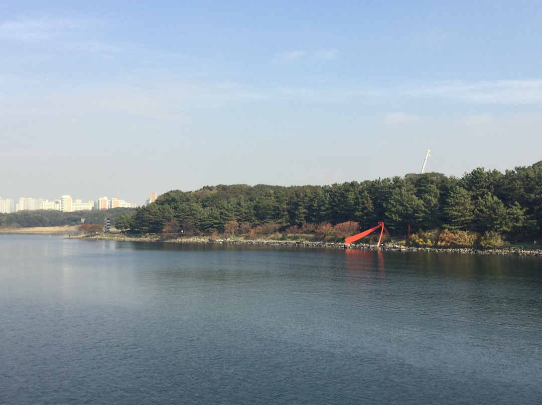 Oi Central Seaside Park景点图片