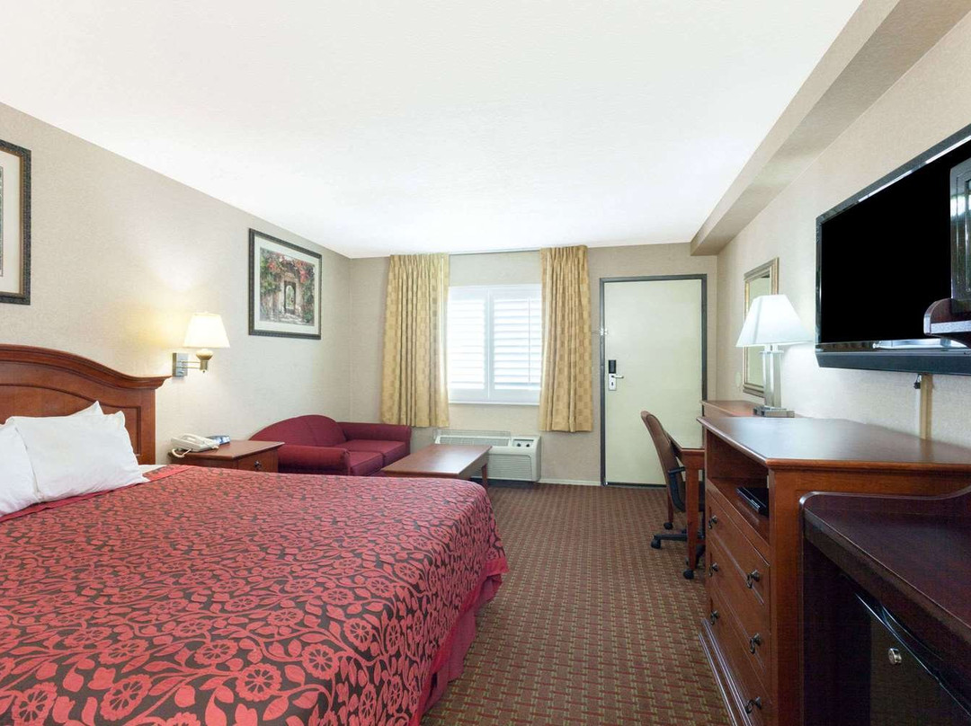 Days Inn by Wyndham Alhambra CA主图