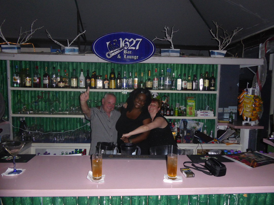 1627 Bar & Lounge-Holetown必去景点