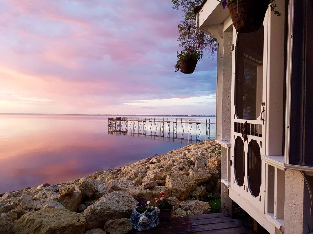 Aaron's on the Lake Bed & Breakfast