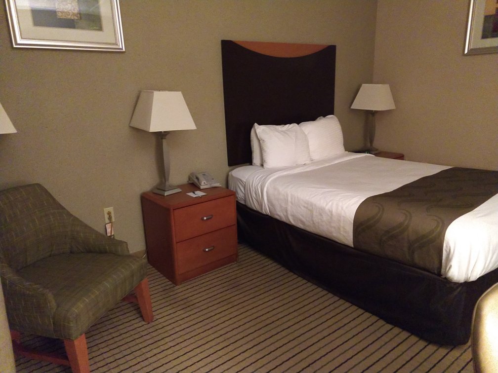 Quality Inn Spring Valley - Nanuet-浴室