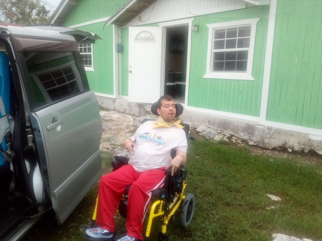 At YOUR Pace Private Tours-拿骚必去景点