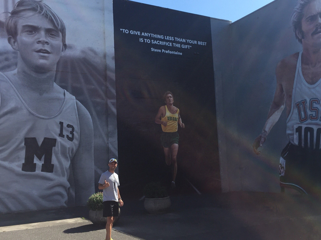Steve Prefontaine Murals-库斯贝必去景点