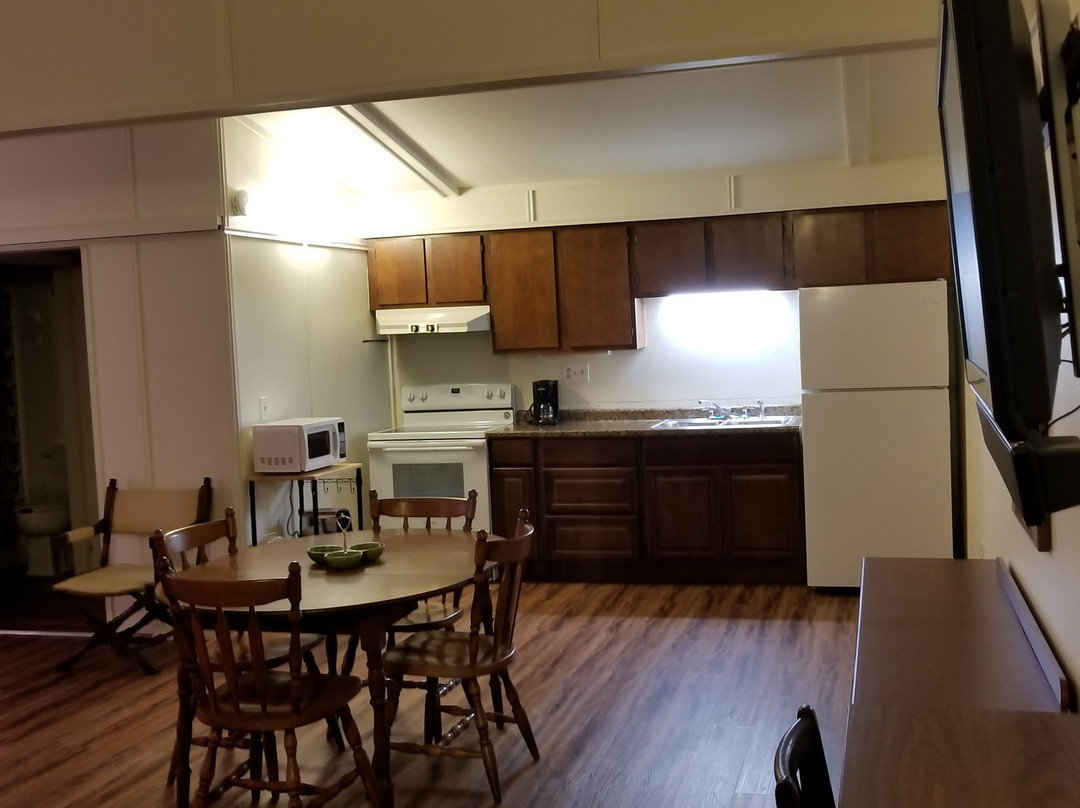 The Valley Inn and Suites主图