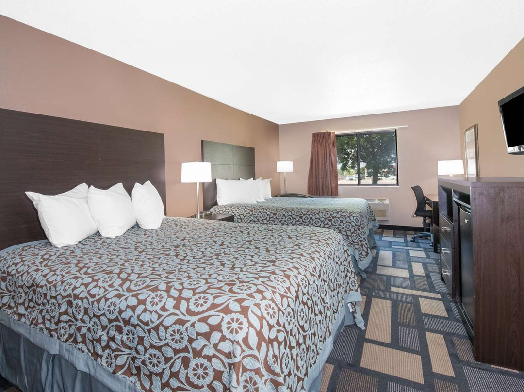 Days Inn by Wyndham Watertown主图